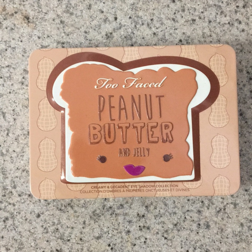 Too Faced Peanut Butter and Jelly Palate LE